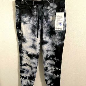Brand new Lulu joggers